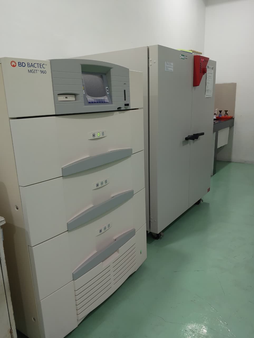Bactec MGIT 960 system 